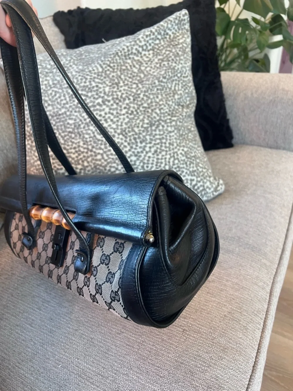 Gucci Vintage Bamboo Bullet Black GG Leather Canvas Bag - Picture 2 of 8